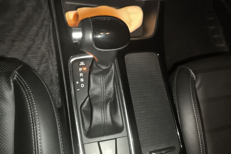 Used Kia K4 2015 1.6T Automatic T-GLS Special Gear Lever