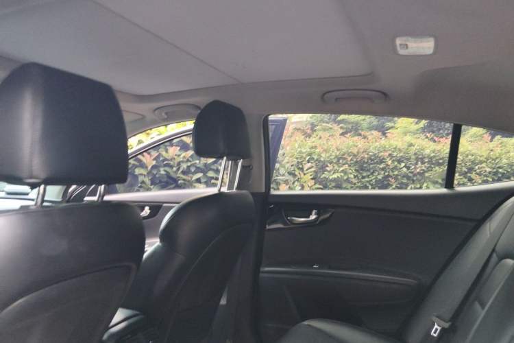 Used Kia K4 2015 1.8L Automatic GLS Special Headliner