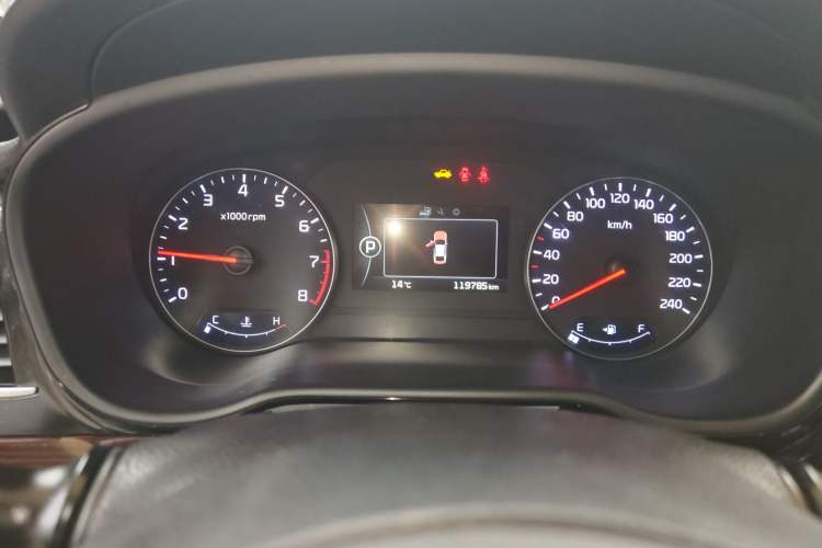 Used Kia K4 2015 1.8L Automatic DLX Special Instrument Cluster