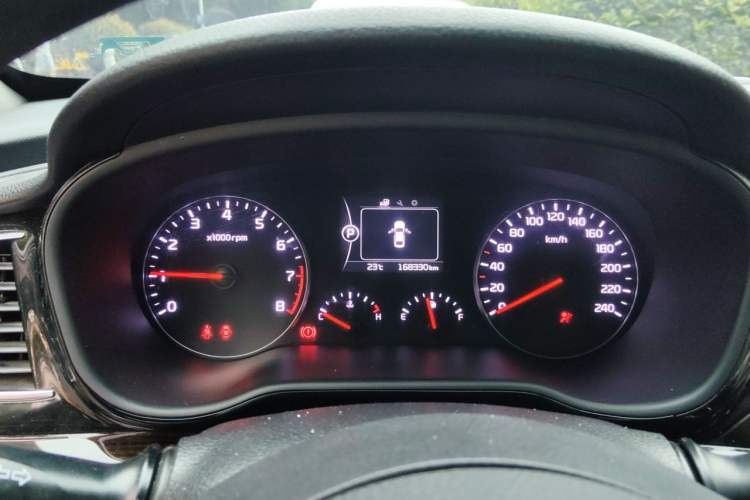 Used Kia K4 2015 1.8L Automatic GLS Special Instrument Cluster