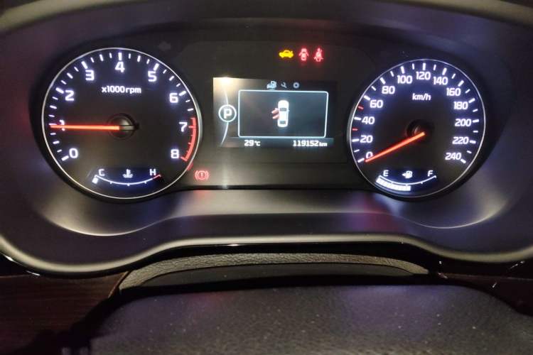 Used Kia K4 2015 1.8L Automatic DLX Special Instrument Cluster