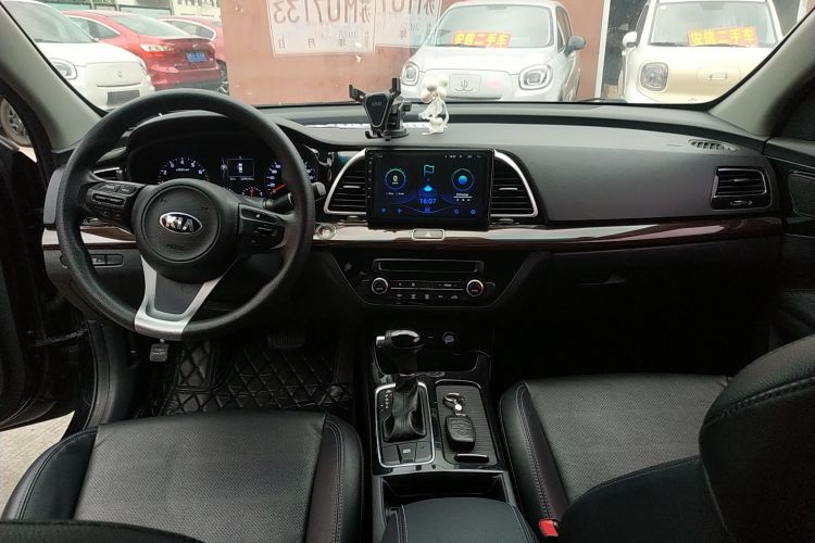 Used Kia K4 2015 1.8L Automatic GLS Special Interior 2