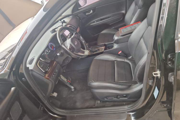 Used Kia K4 2015 1.8L Automatic DLX Special Left Front Seat