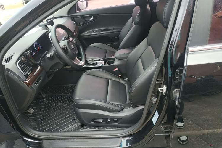 Used Kia K4 2015 1.8L Automatic GLS Special Left Front Seat