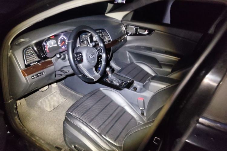 Used Kia K4 2015 1.8L Automatic DLX Special Left Front Seat