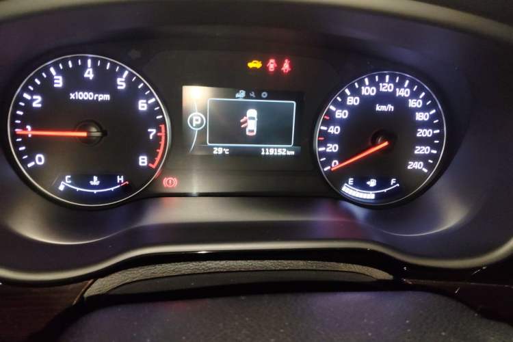Used Kia K4 2015 1.8L Automatic DLX Special Odometer Close Up