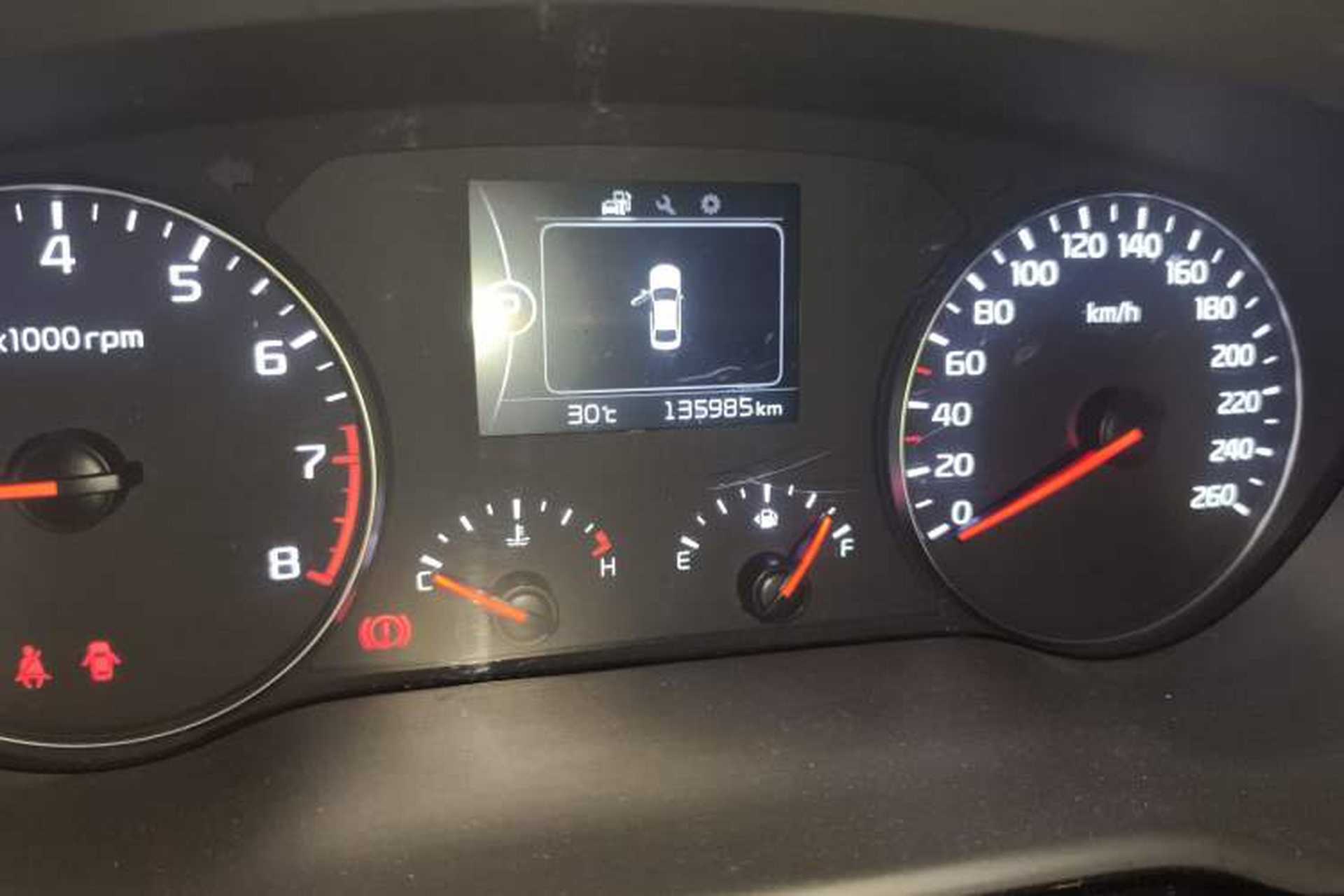 Used Kia K4 2015 1.6T Automatic T-GLS Special Odometer Close Up