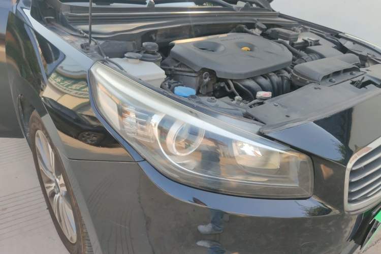 Used Kia K4 2015 1.8L Automatic GLS Special Right Front Headlight