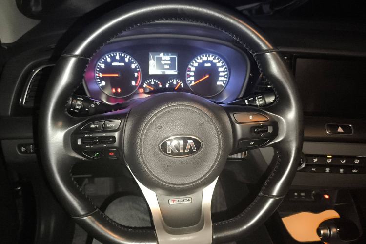 Used Kia K4 2015 1.6T Automatic T-GLS Special Steering Wheel
