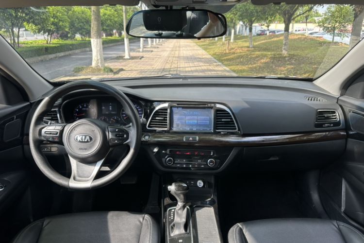 Used Kia K4 2015 1.8L Automatic GLS Special Interior 1