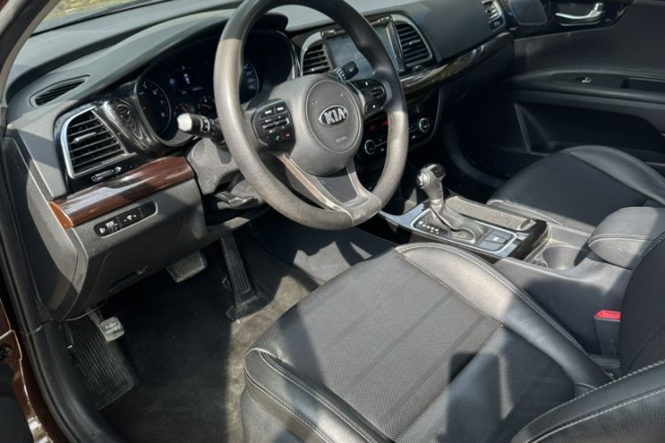 Used Kia K4 2015 1.8L Automatic GLS Special Interior 2