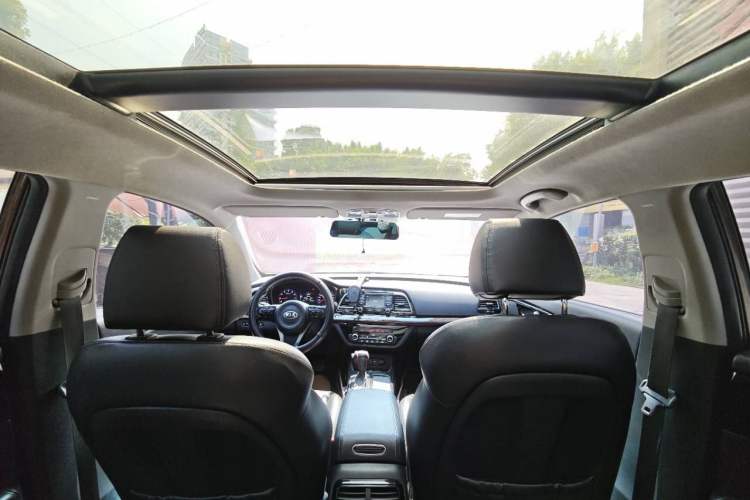 Used Kia K4 2015 1.8L Automatic DLX Special Interior 7