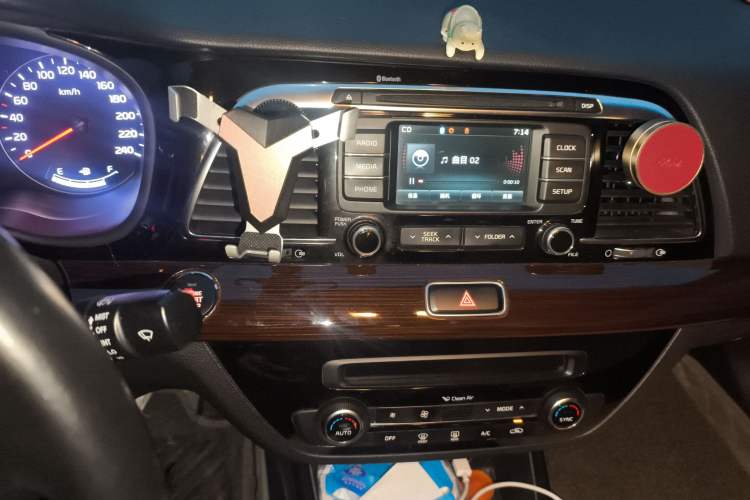 Used Kia K4 2015 1.8L Automatic GLS Special Audio And AC Panel