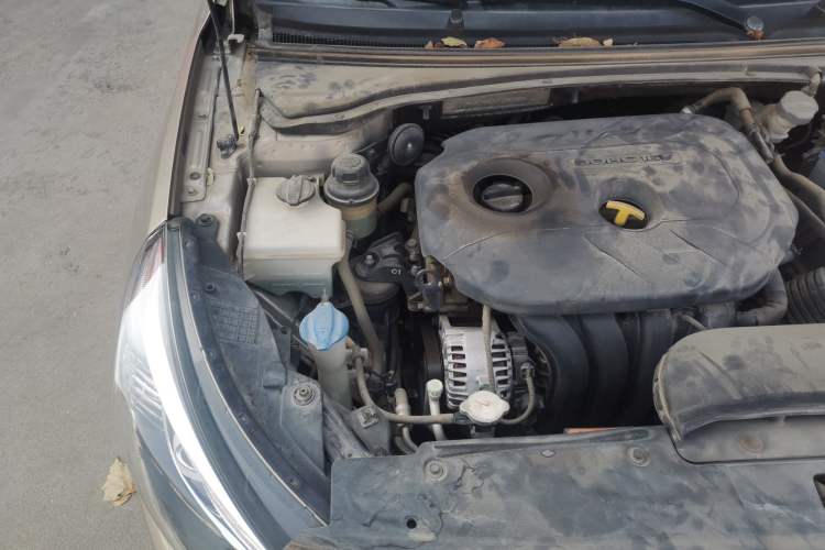 Used Kia K4 2015 1.8L Automatic GLS Special Engine Bay Right
