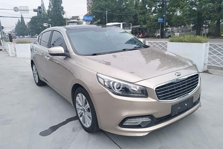 Used Kia K4 2015 1.8L Automatic GLS Special Front Right 45 Deg