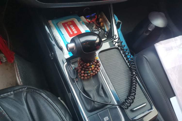 Used Kia K4 2015 1.8L Automatic GLS Special Gear Lever