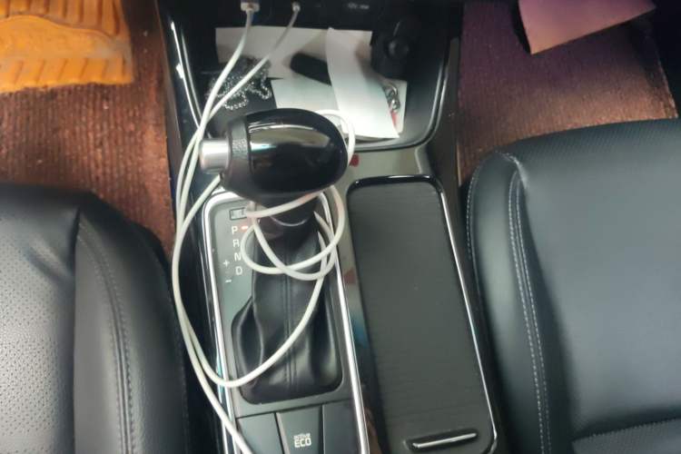 Used Kia K4 2015 1.8L Automatic GLS Special Gear Lever