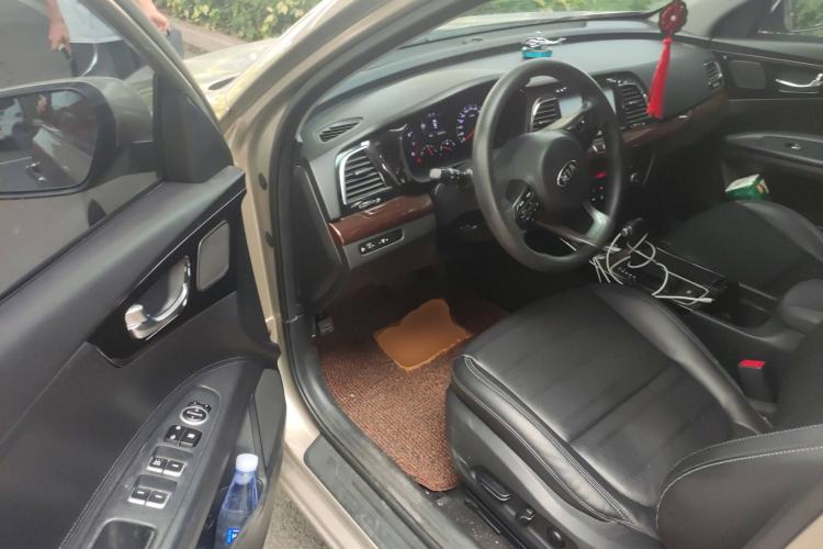 Used Kia K4 2015 1.8L Automatic GLS Special Interior 3