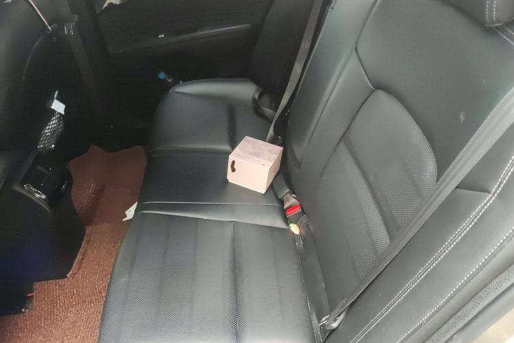Used Kia K4 2015 1.8L Automatic GLS Special Interior 4