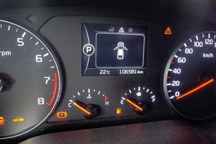 Used Kia K4 2015 1.8L Automatic GLS Special Odometer Close Up