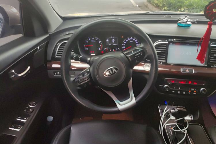 Used Kia K4 2015 1.8L Automatic GLS Special Steering Wheel
