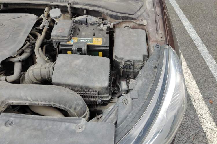 Used Kia K4 2015 1.8L Automatic GLS Special Engine Bay Left