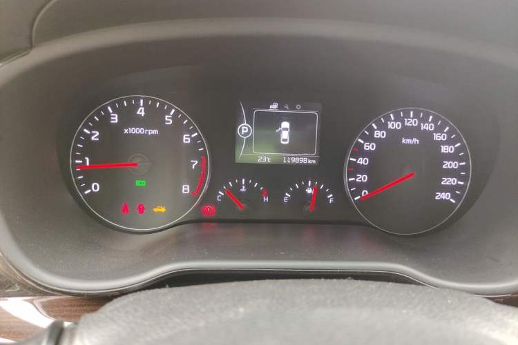 Used Kia K4 2015 1.8L Automatic GLS Special Odometer Close Up