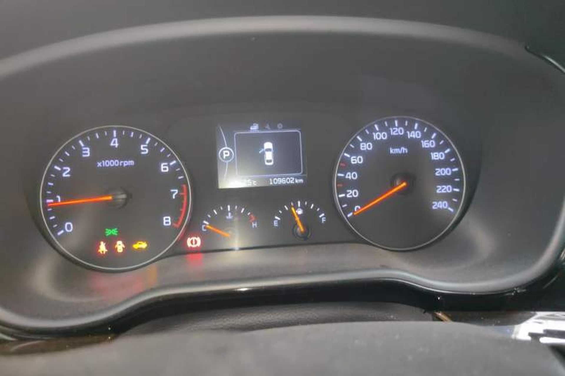 Used Kia K4 2015 1.8L Automatic GLS Special Odometer Close Up