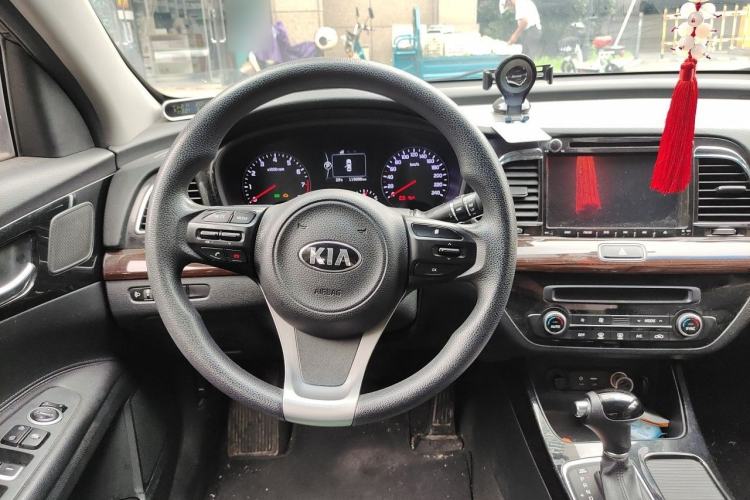 Used Kia K4 2015 1.8L Automatic GLS Special Steering Wheel