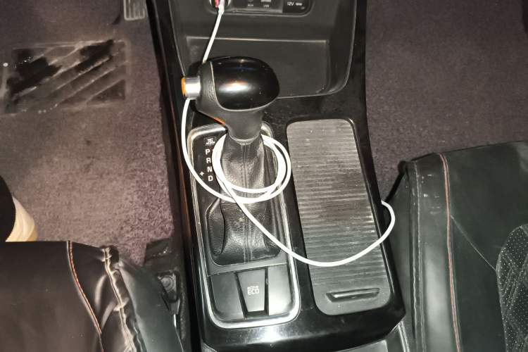 Used Kia K4 2015 1.8L Automatic GLS Special Gear Lever