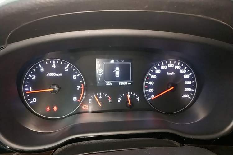 Used Kia K4 2015 1.8L Automatic GLS Special Instrument Cluster