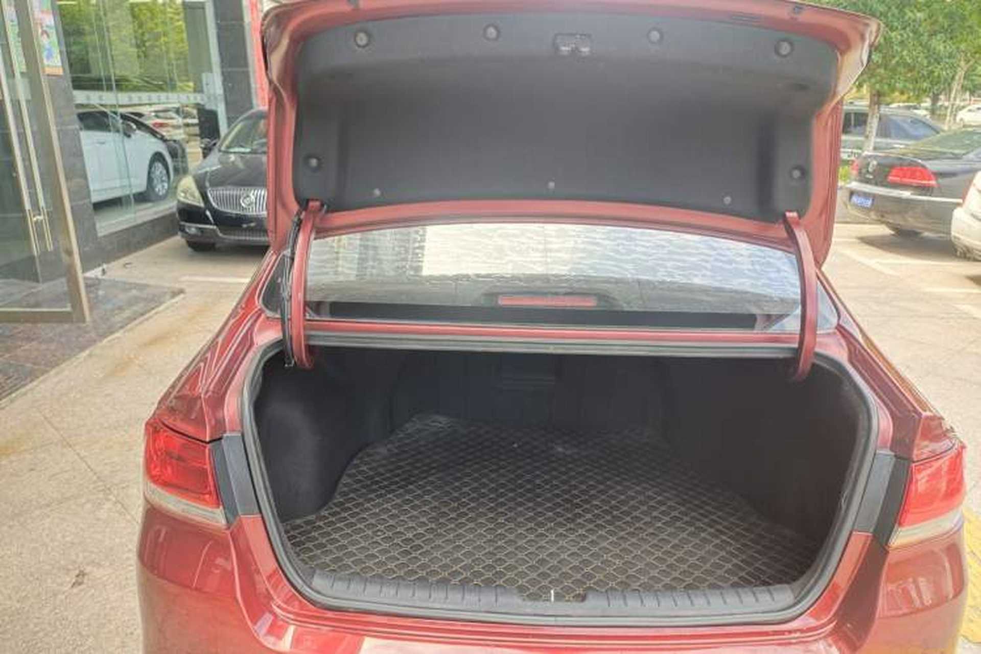 Used Kia K4 2015 1.8L Automatic GLS Special Interior 6
