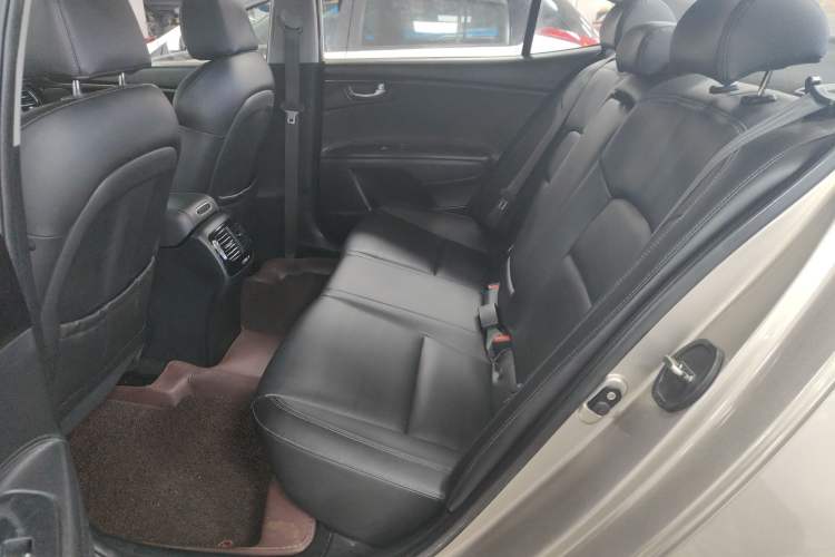 Used Kia K4 2015 1.8L Automatic DLX Special Interior 1