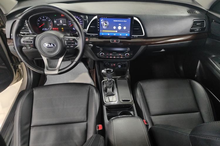 Used Kia K4 2015 1.8L Automatic DLX Special Interior 3