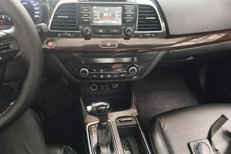 Used Kia K4 2015 1.8L Automatic GLS Special Audio And AC Panel