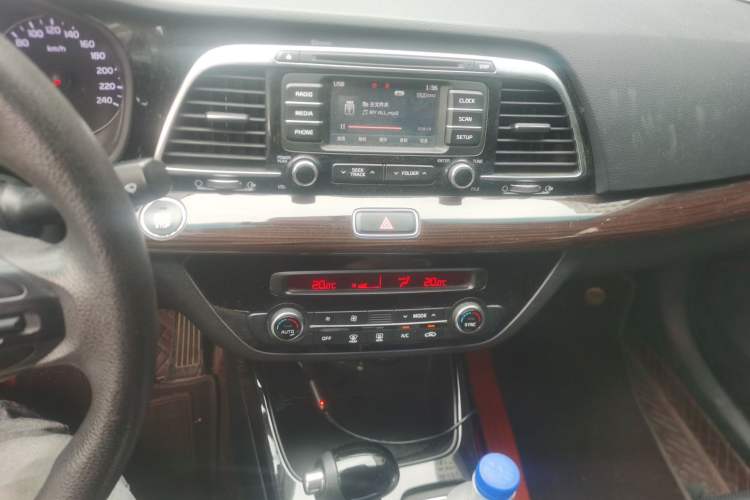 Used Kia K4 2015 1.8L Automatic GLS Special Audio And AC Panel