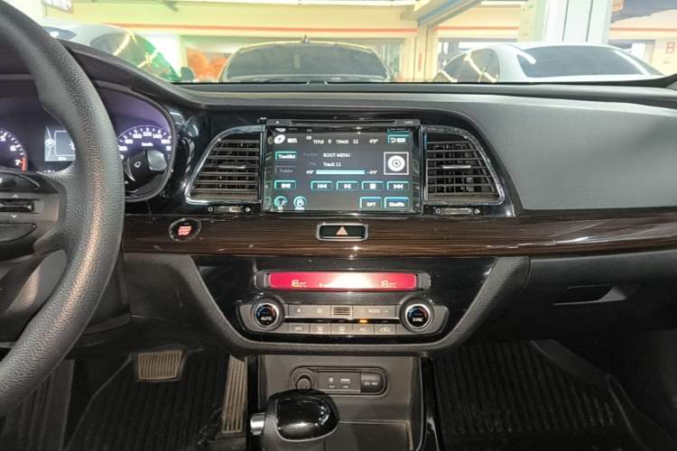 Used Kia K4 2015 1.8L Automatic GLS Special Audio And AC Panel