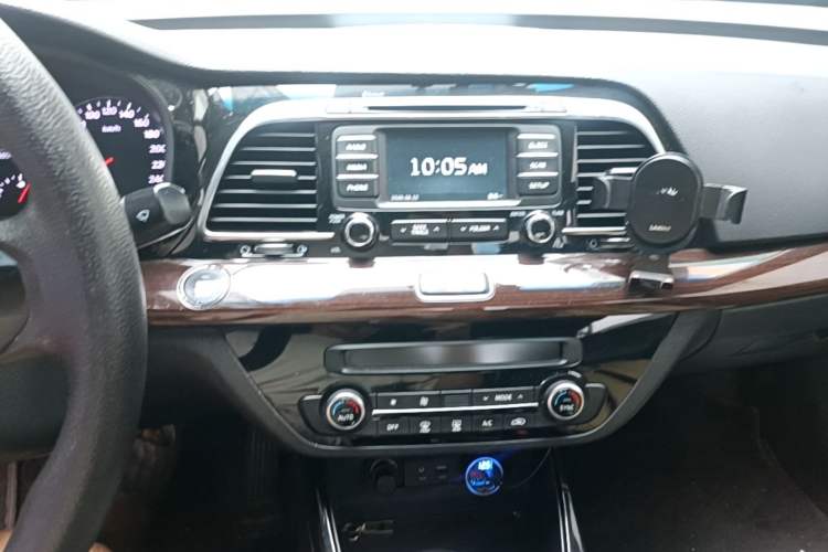 Used Kia K4 2015 1.8L Automatic GLS Special Audio And AC Panel