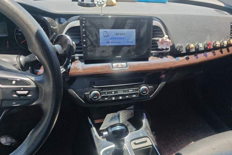 Used Kia K4 2015 1.8L Automatic GLS Special Audio And AC Panel