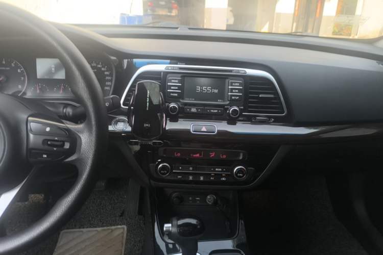 Used Kia K4 2015 1.8L Automatic GLS Special Audio And AC Panel