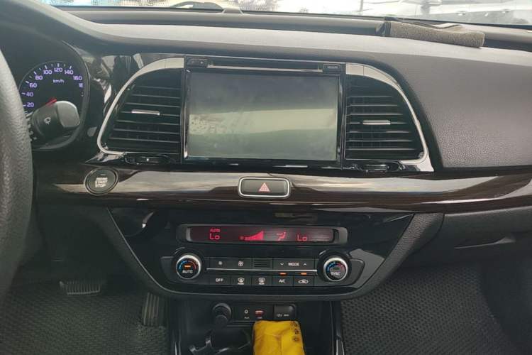 Used Kia K4 2015 1.8L Automatic GLS Special Audio And AC Panel