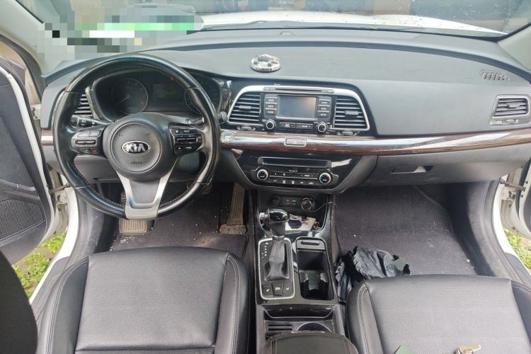 Used Kia K4 2015 1.8L Automatic DLX Special Center Console