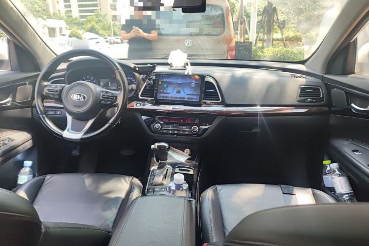 Used Kia K4 2015 1.8L Automatic DLX Special Center Console