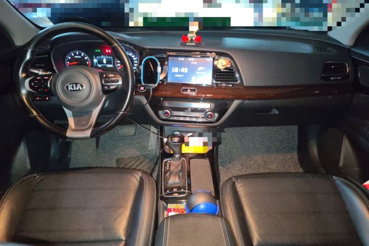Used Kia K4 2015 1.8L Automatic DLX Special Center Console