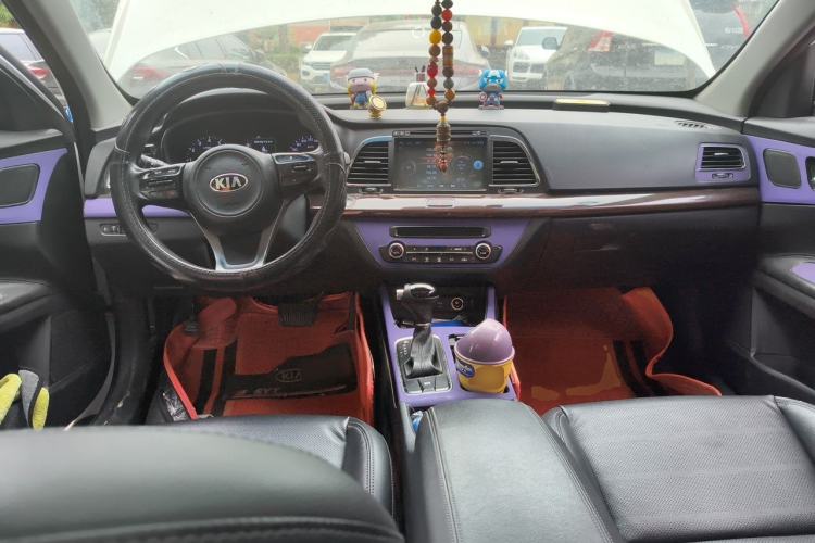 Used Kia K4 2015 1.8L Automatic GLS Special Center Console