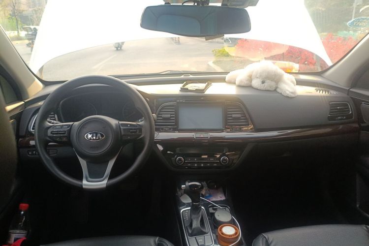 Used Kia K4 2015 1.8L Automatic GLS Special Center Console