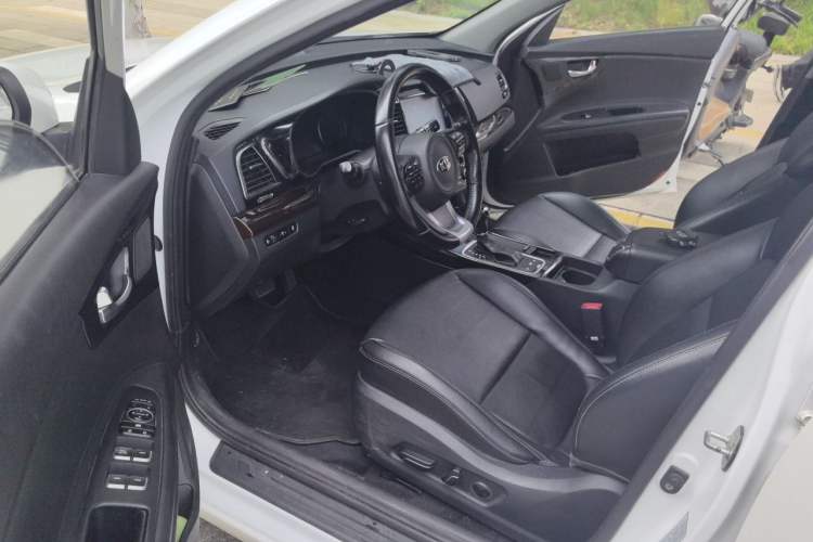 Used Kia K4 2015 1.8L Automatic DLX Special Driver Seat