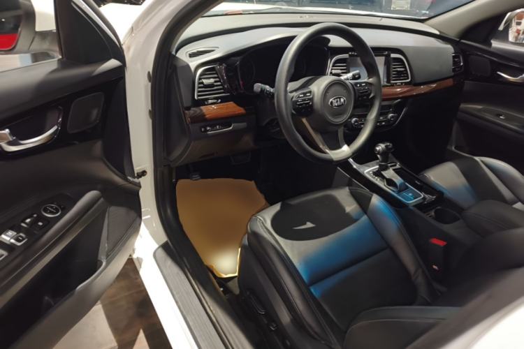 Used Kia K4 2015 1.8L Automatic GLS Special Driver Seat