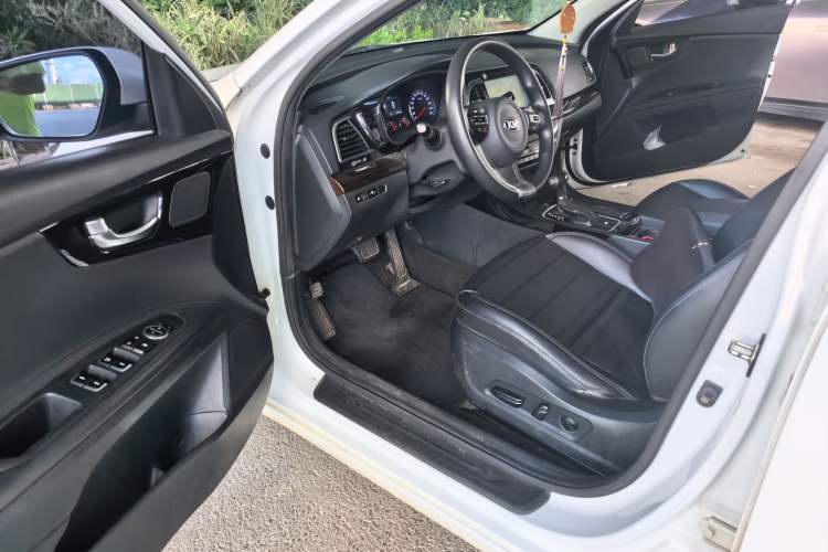 Used Kia K4 2015 1.8L Automatic GLS Special Driver Seat