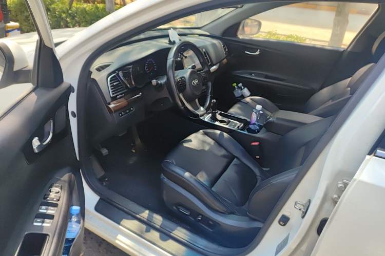 Used Kia K4 2015 1.8L Automatic DLX Special Driver Seat